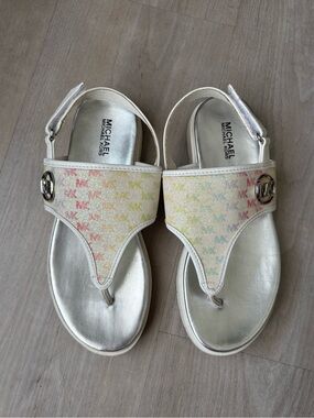 Micharl Kors Colorful Glittery Summer Beach Girl’s Sandals Size 2